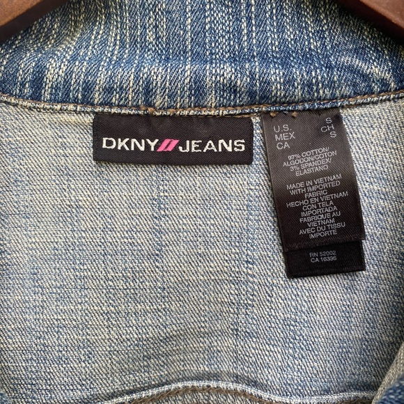 DKNY Jean Jacket Vintage 2000's size Size SMALL excellent condition - Picture 2 of 9